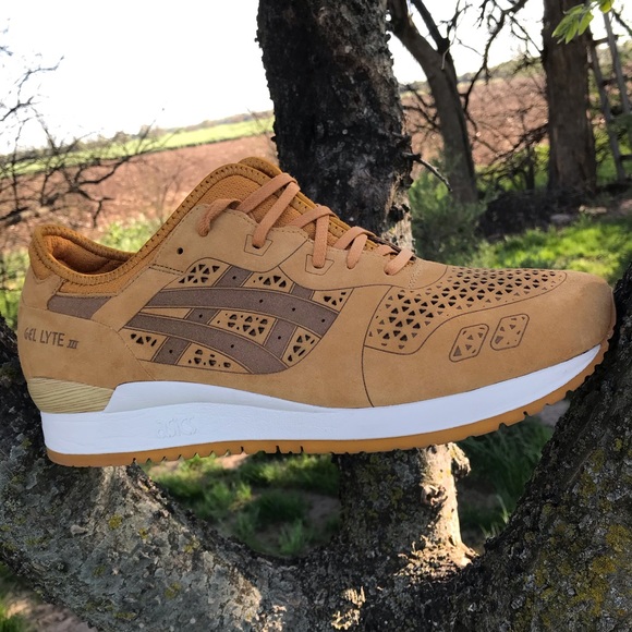 asics gel lyte iii size 14